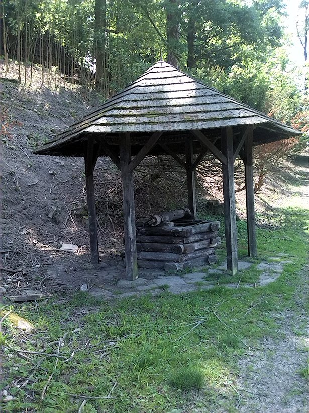 studna Pod Starým hradem (7016) - červen 2013