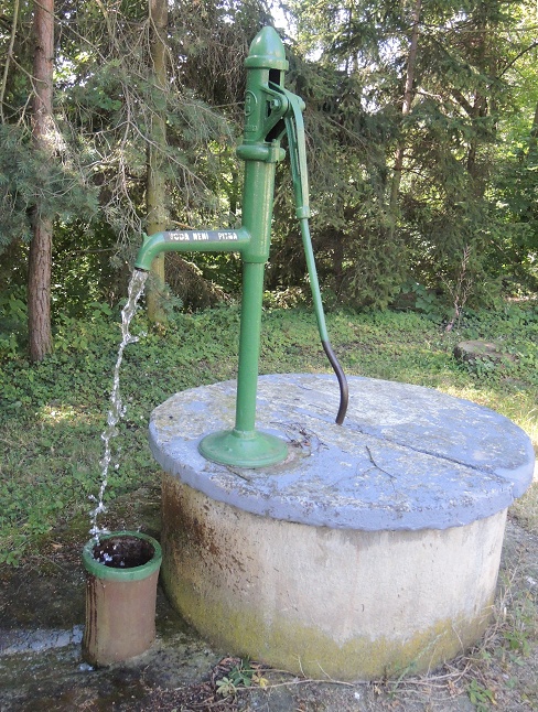 studna Nad rybníkem (7151) - červenec 2013