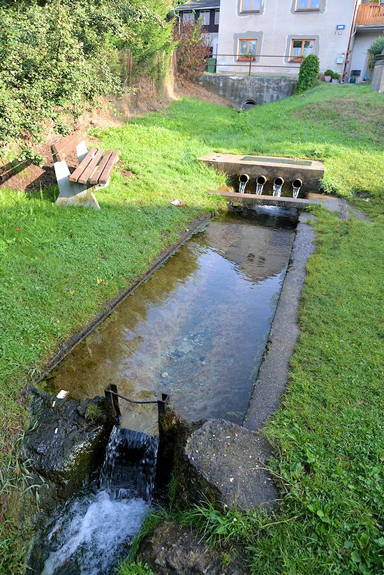 studánka Mariánský pramen (7303) - srpen 2013