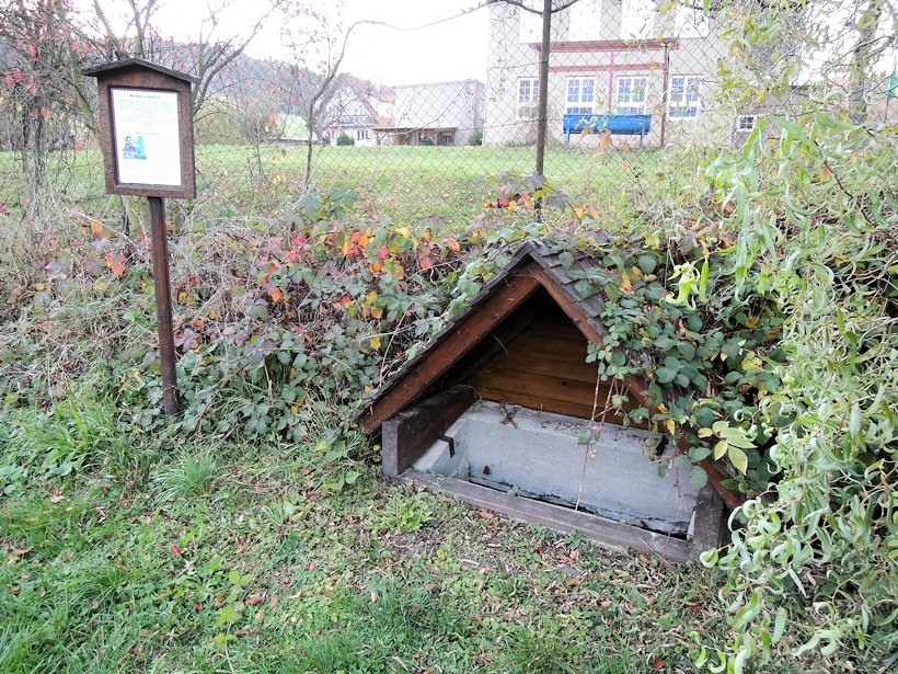 studánka Na Pazderně (7651) - říjen 2013