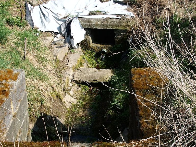 studánka Křtěná (8266) - duben 2014