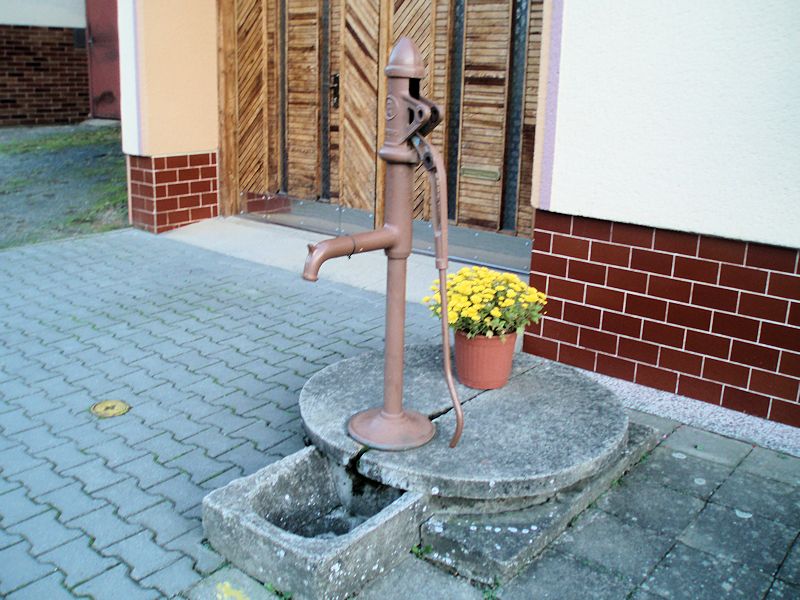 studna bez jména (10220) - říjen 2015