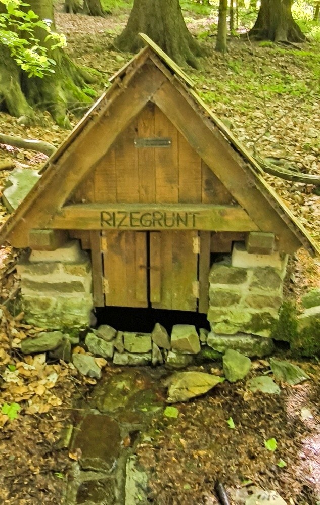 studánka Rizegrunt (10237) - květen 2025