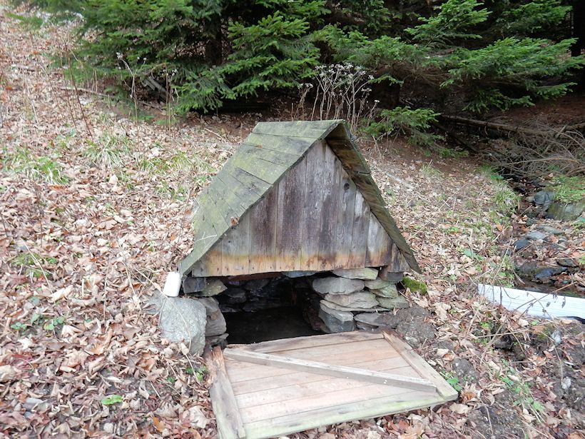 studánka Nad Horskou službou (10270) - prosinec 2015