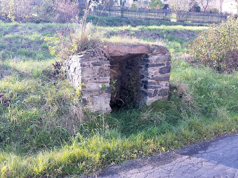 studánka bez jména (9218) - říjen 2014