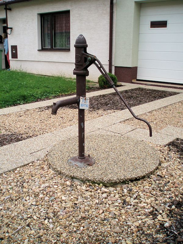 studna bez jména (9224) - říjen 2014