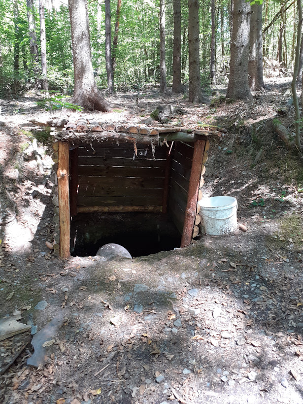 studánka bez jména (9709) - červenec 2019