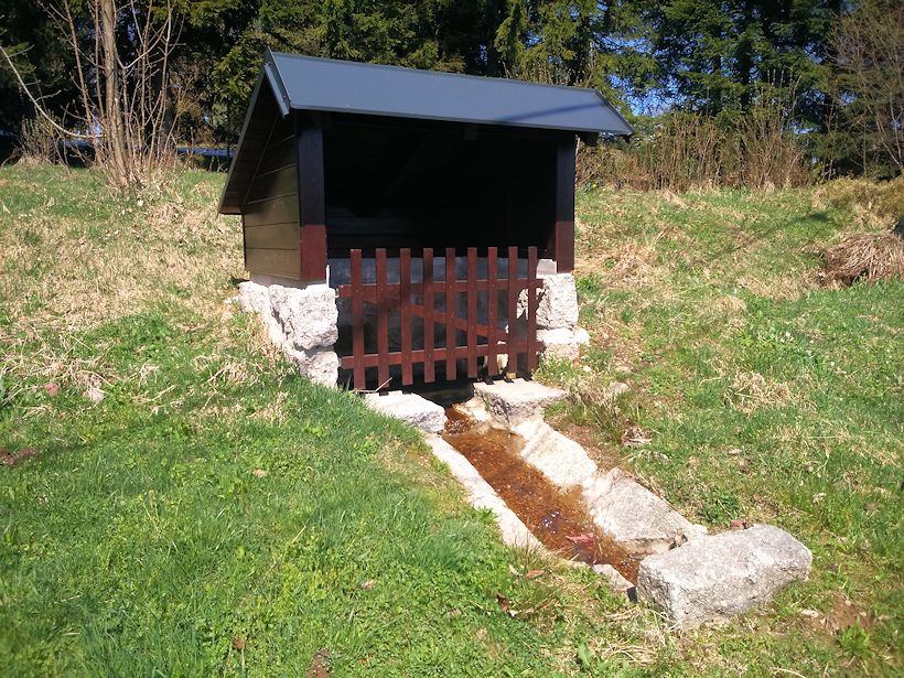 studánka bez jména (9737) - duben 2015