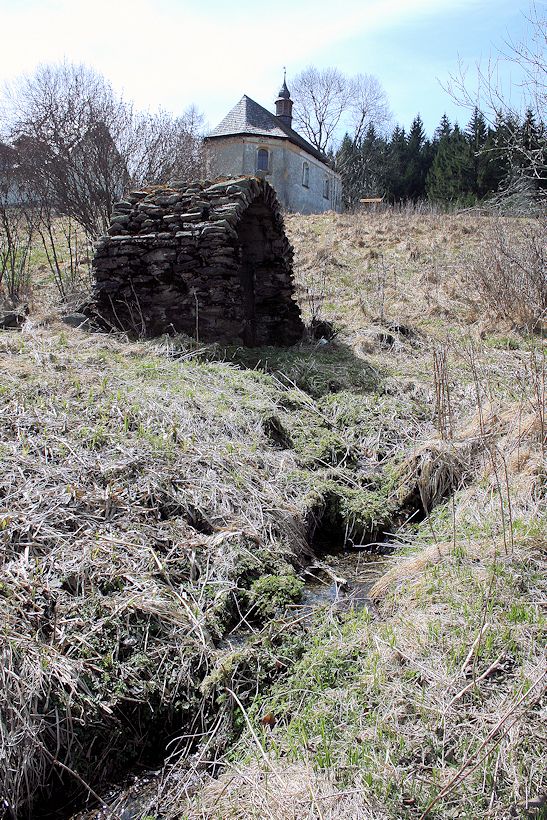 studánka Pod kaplí (9832) - květen 2015