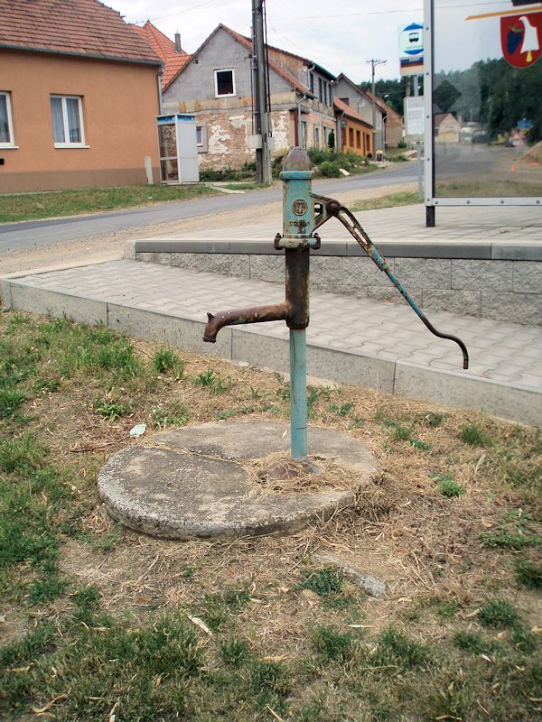 studna bez jména (9974) - červenec 2015