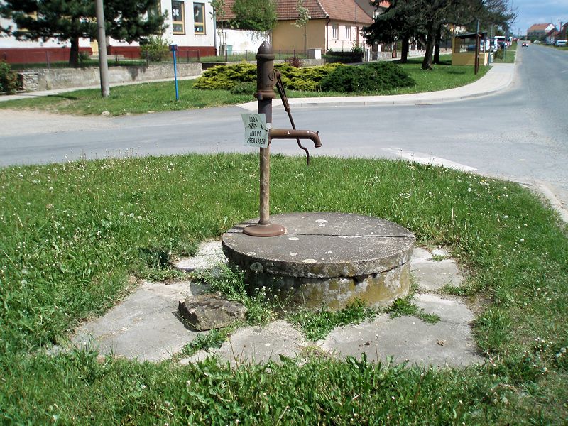 studna bez jména (10682) - květen 2016