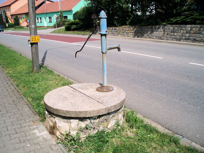 studna bez jména (10880) - červenec 2016