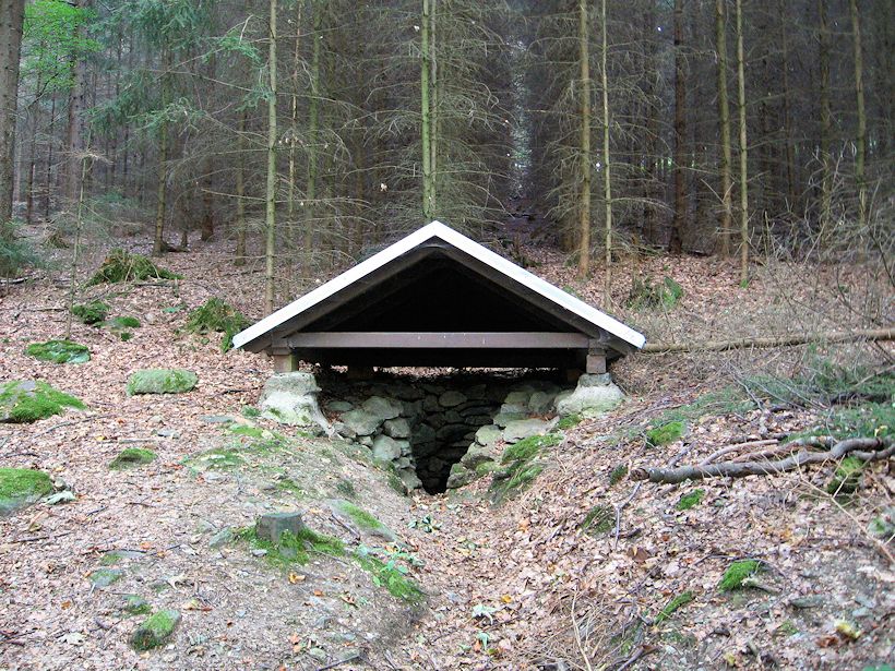 studánka Blata (11410) - červen 2017