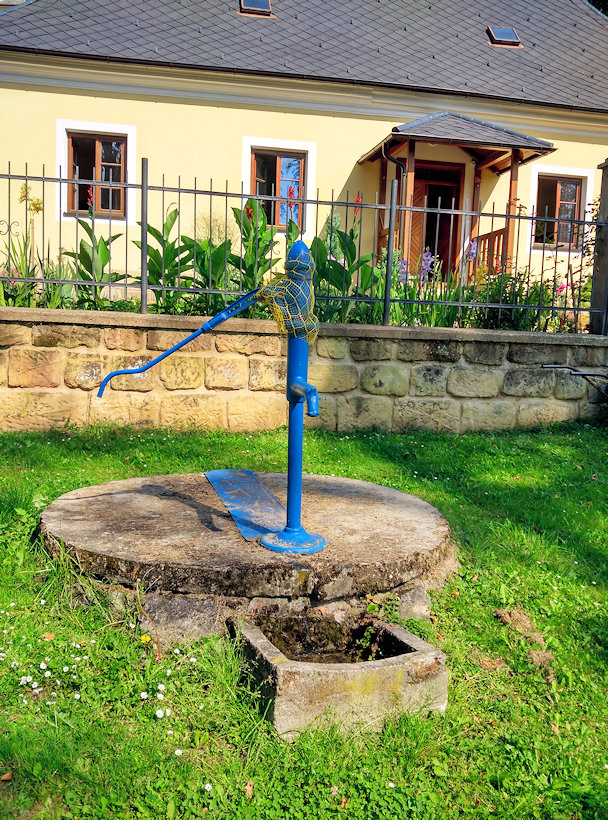 studna U staré školy (11754) - říjen 2017