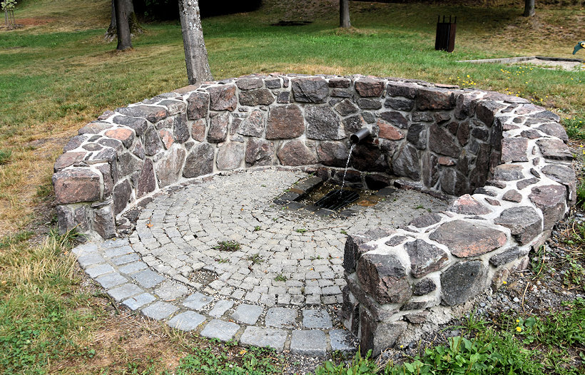 studánka V Parku (12818) - červenec 2019