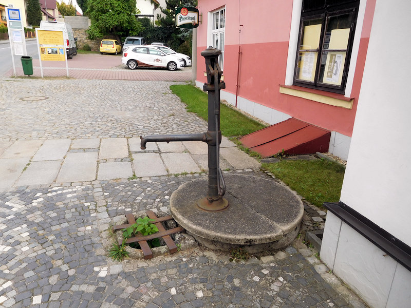 studna bez jména (12898) - srpen 2019